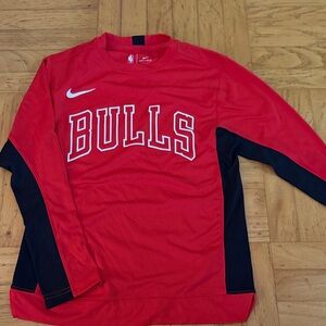Nike Red and Black BULLS Long-Sleeve Pullover